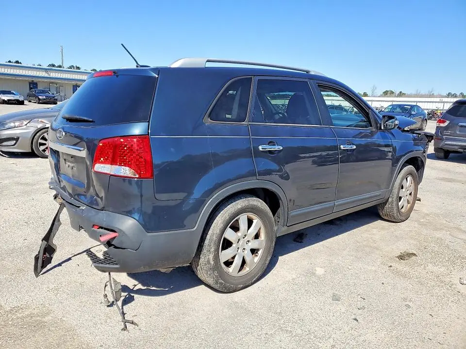 2012 KIA SORENTO BASE  