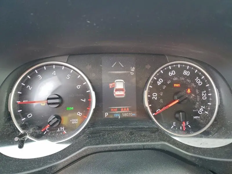 2020 TOYOTA RAV4 XLE  