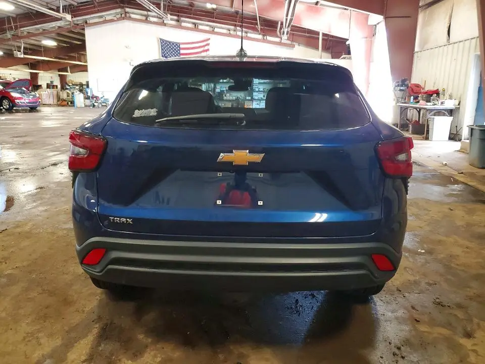 2024 CHEVROLET TRAX LS  