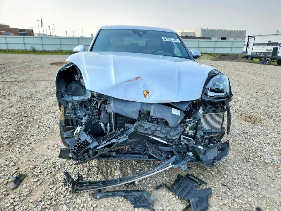 2019 PORSCHE CAYENNE   