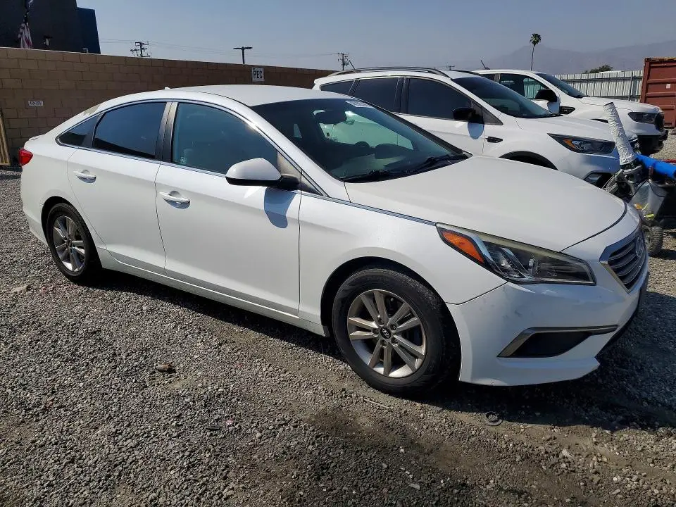 2017 HYUNDAI SONATA SE  