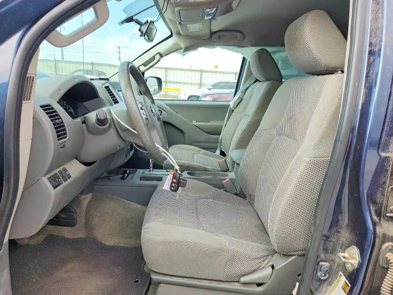 2016 NISSAN FRONTIER SV  