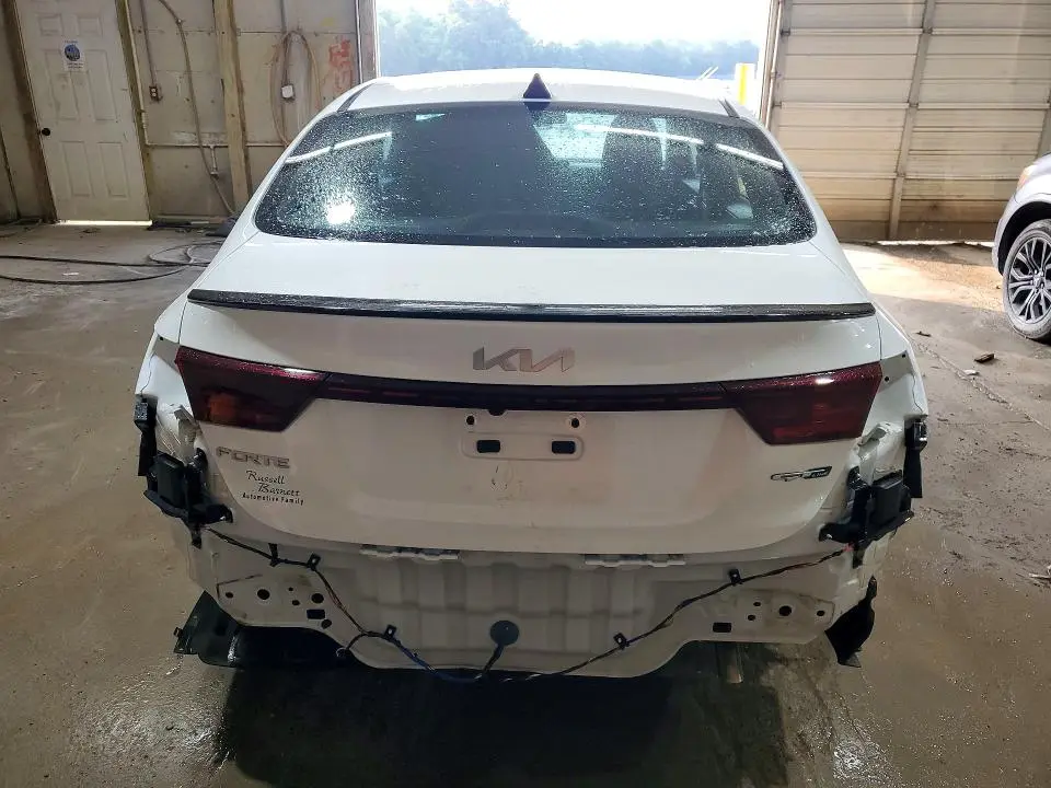 2024 KIA FORTE GT LINE  