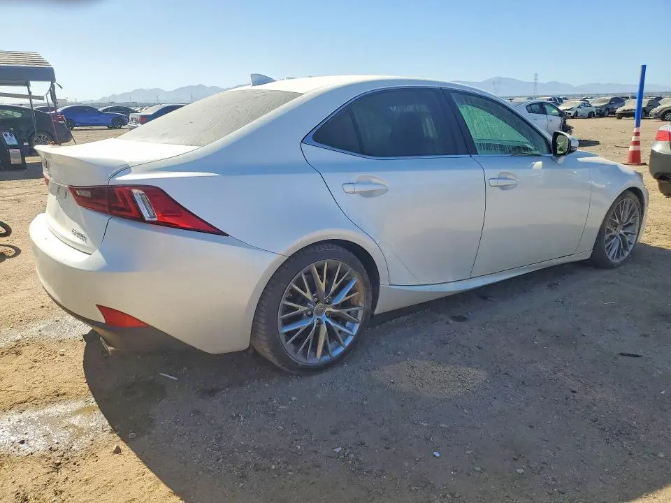 2016 LEXUS IS 200T   