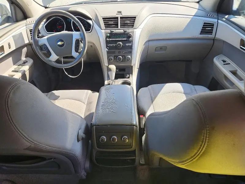 2012 CHEVROLET TRAVERSE LS  