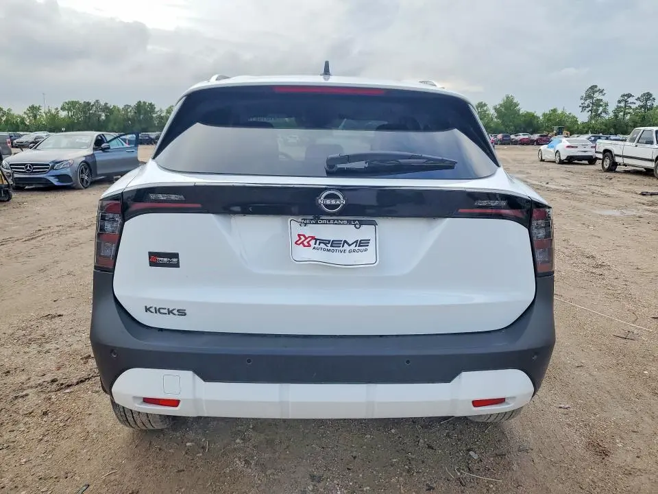2026 NISSAN KICKS SV  