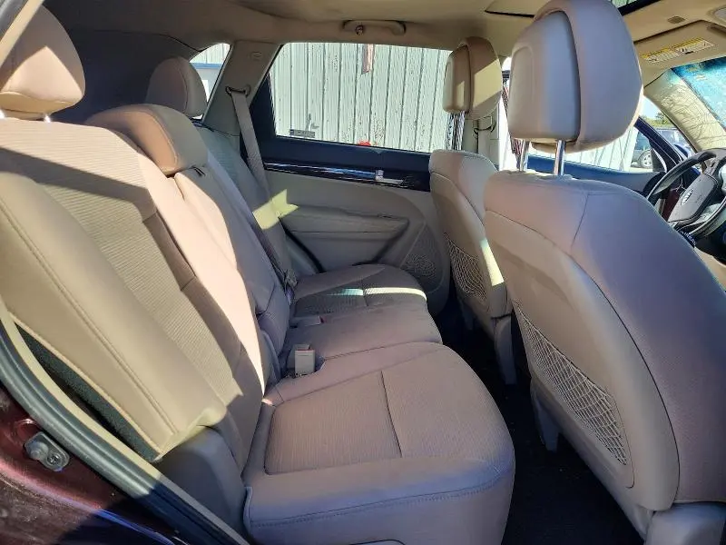 2014 KIA SORENTO LX  