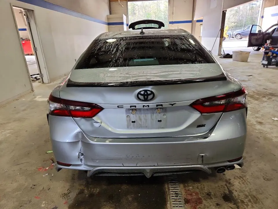 2022 TOYOTA CAMRY SE NIGHTSHADE  