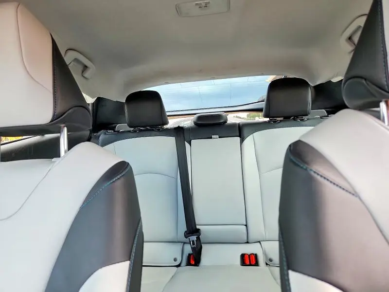 2019 TOYOTA PRIUS XLE  