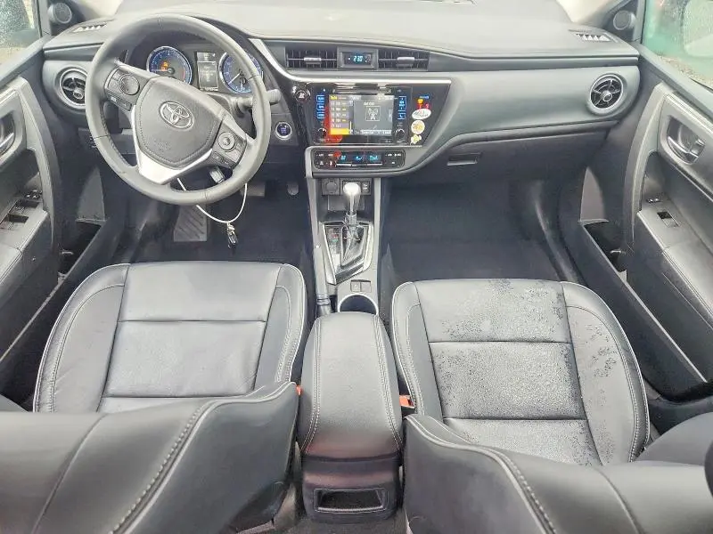 2018 TOYOTA COROLLA XLE  