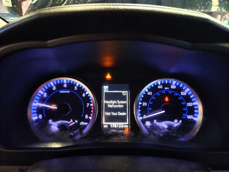 2018 TOYOTA HIGHLANDER LE  