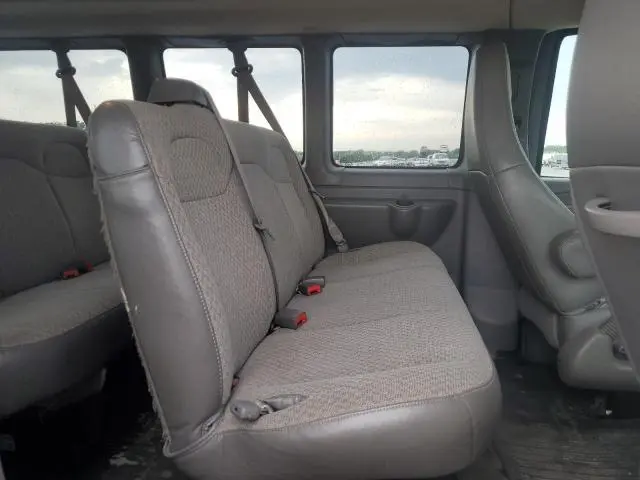 2017 CHEVROLET EXPRESS G2500 LT  