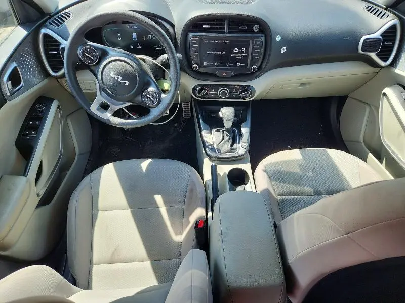 2023 KIA SOUL LX  