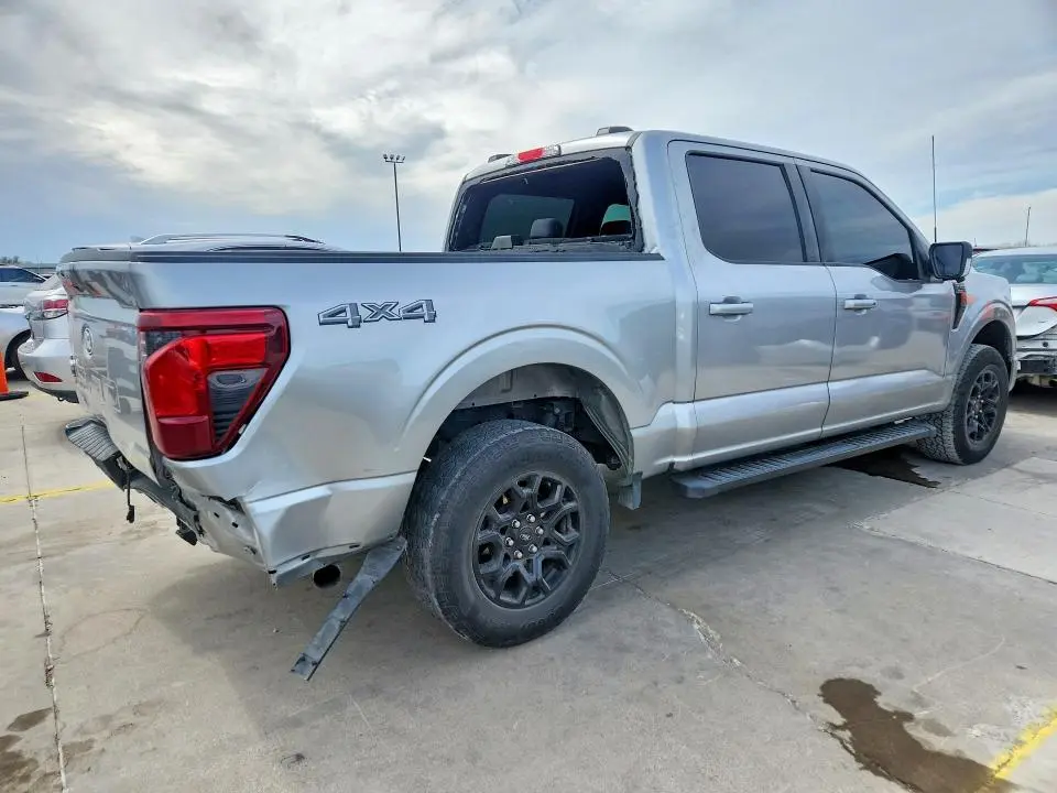 2024 FORD F150 XLT  