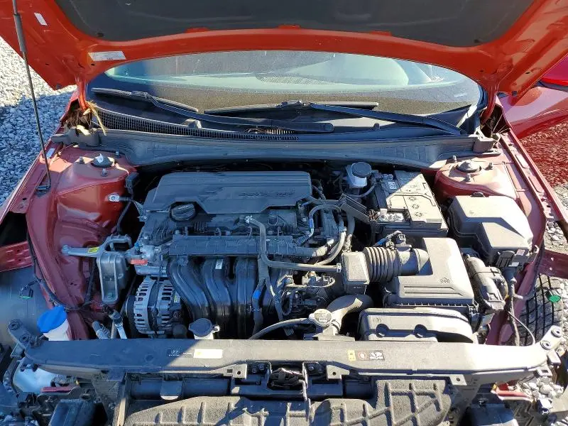 2022 HYUNDAI ELANTRA SE  