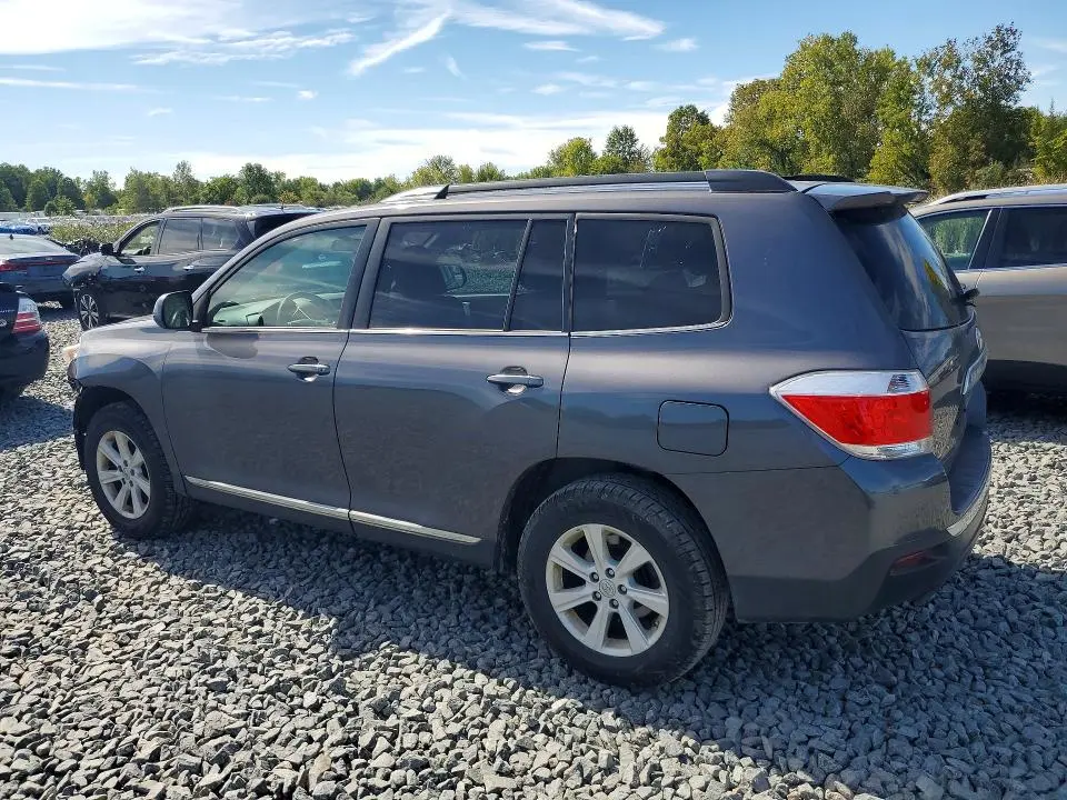 2013 TOYOTA HIGHLANDER PLUS  