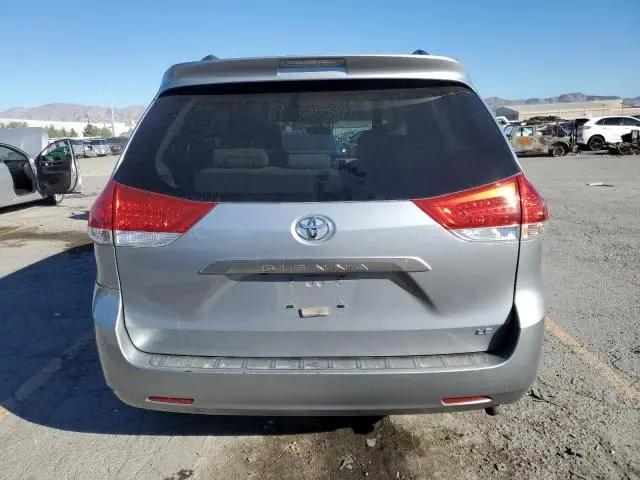 2011 TOYOTA SIENNA LE  
