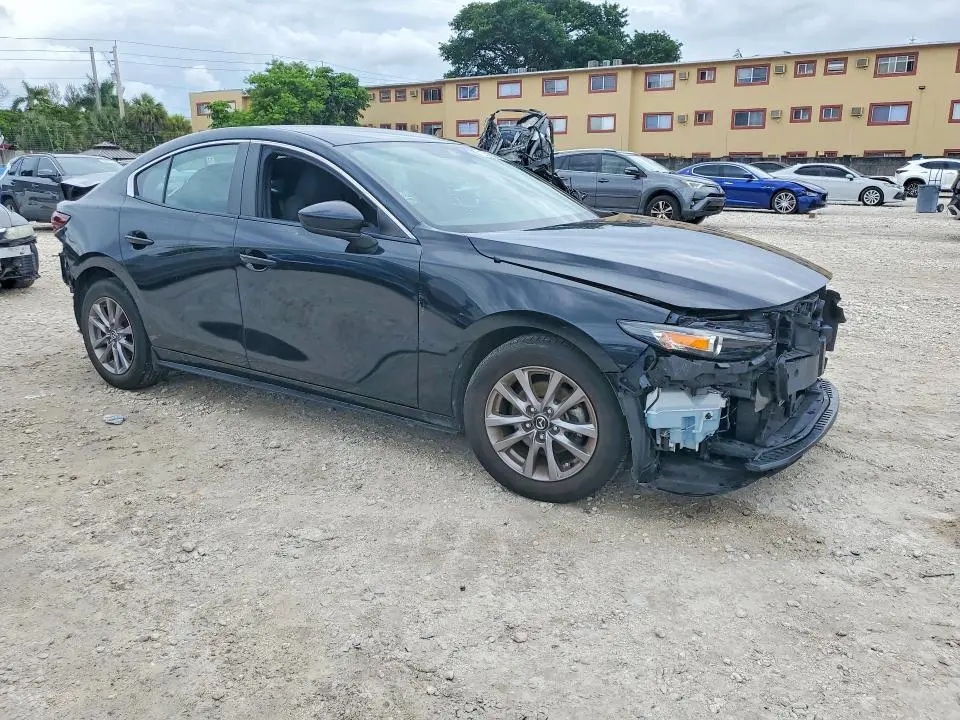 2021 MAZDA 3   