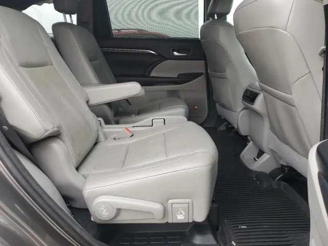 2016 TOYOTA HIGHLANDER LIMITED  