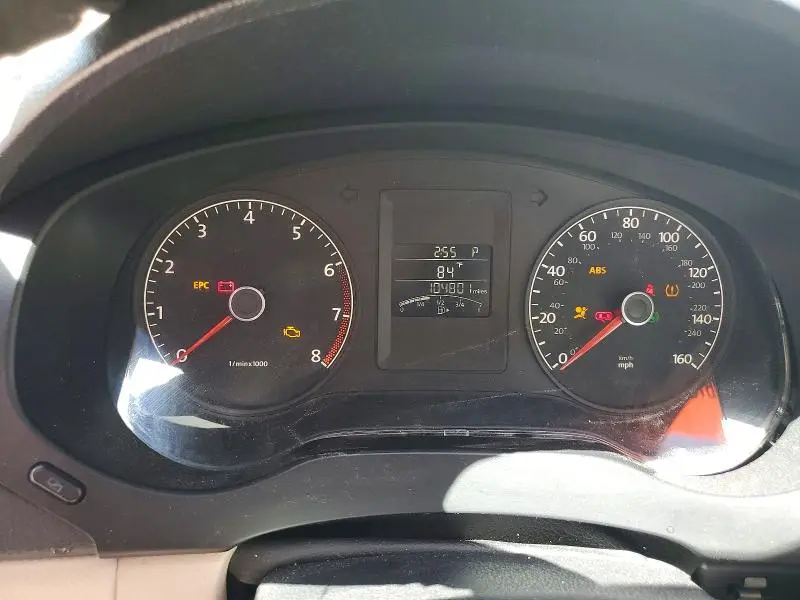 2011 VOLKSWAGEN JETTA SE  