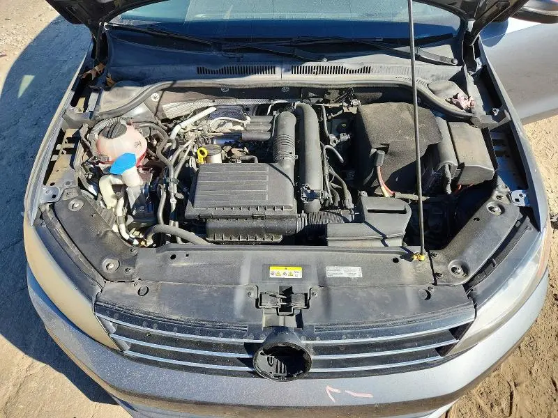 2017 VOLKSWAGEN JETTA SE  