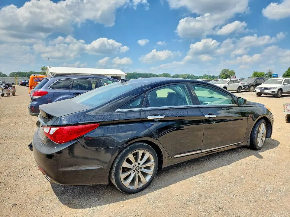 2013 HYUNDAI SONATA SE  