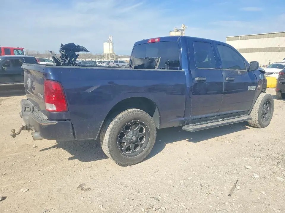 2013 RAM 1500 ST  
