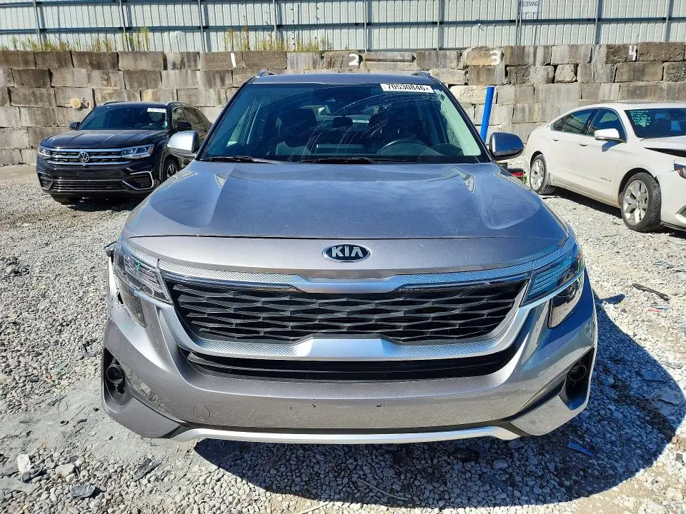 2021 KIA SELTOS EX  