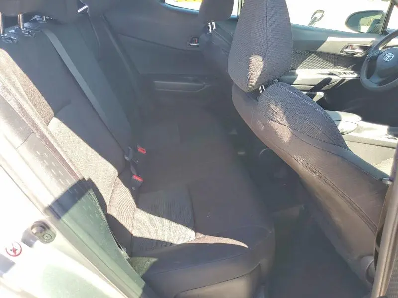 2019 TOYOTA C-HR LE  