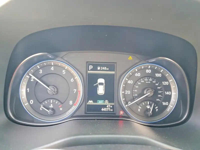 2023 HYUNDAI KONA SE  