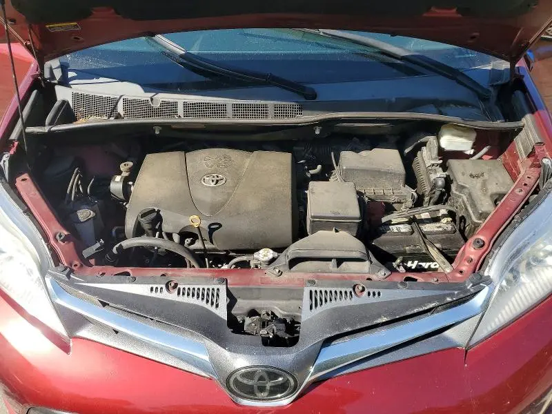2020 TOYOTA SIENNA XLE 8-PASSENGER  