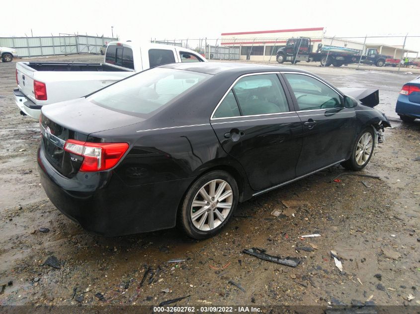 2012 TOYOTA CAMRY XLE