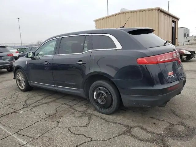 2017 LINCOLN MKT   