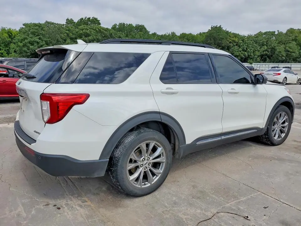 2021 FORD EXPLORER XLT  