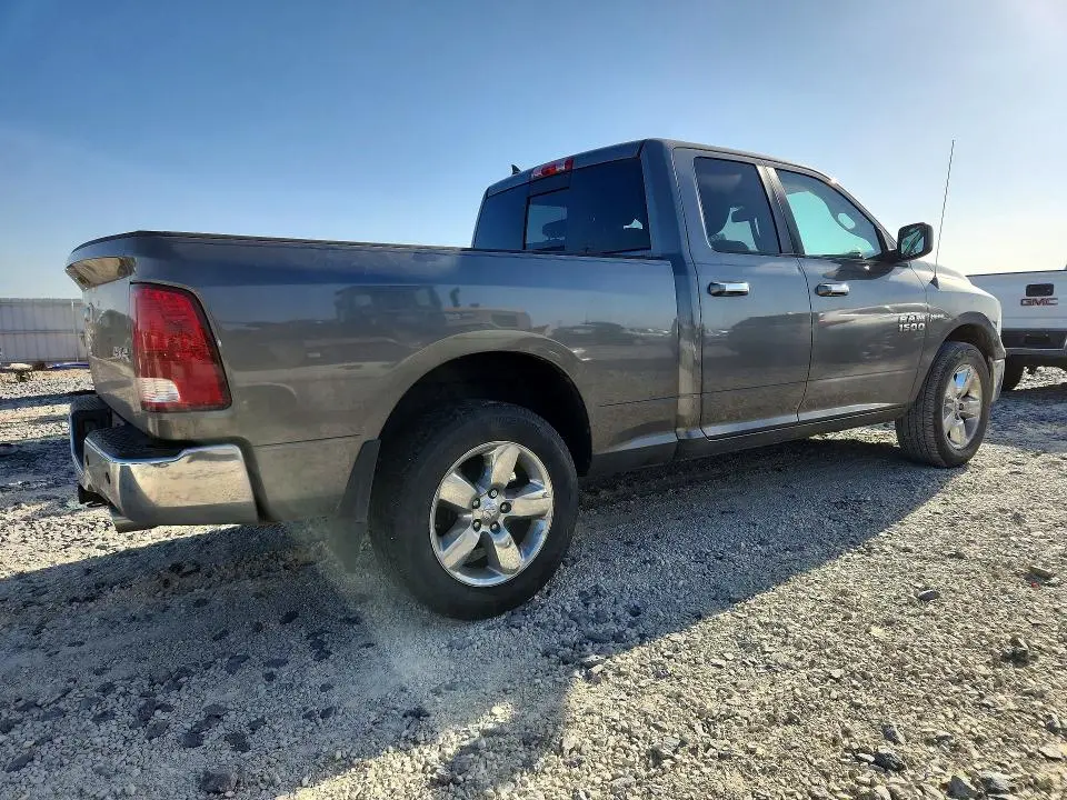 2013 RAM 1500 SLT  