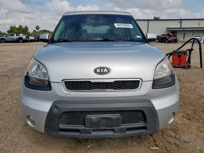 2011 KIA SOUL +  