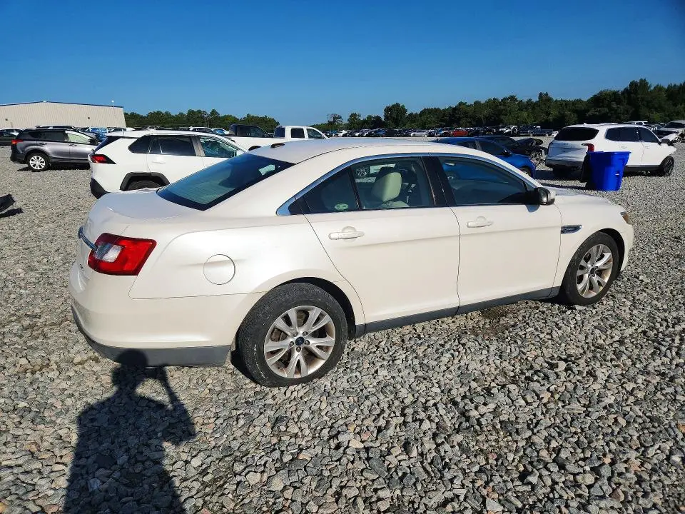 2010 FORD TAURUS SEL  