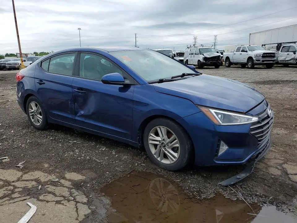 2020 HYUNDAI ELANTRA SEL  