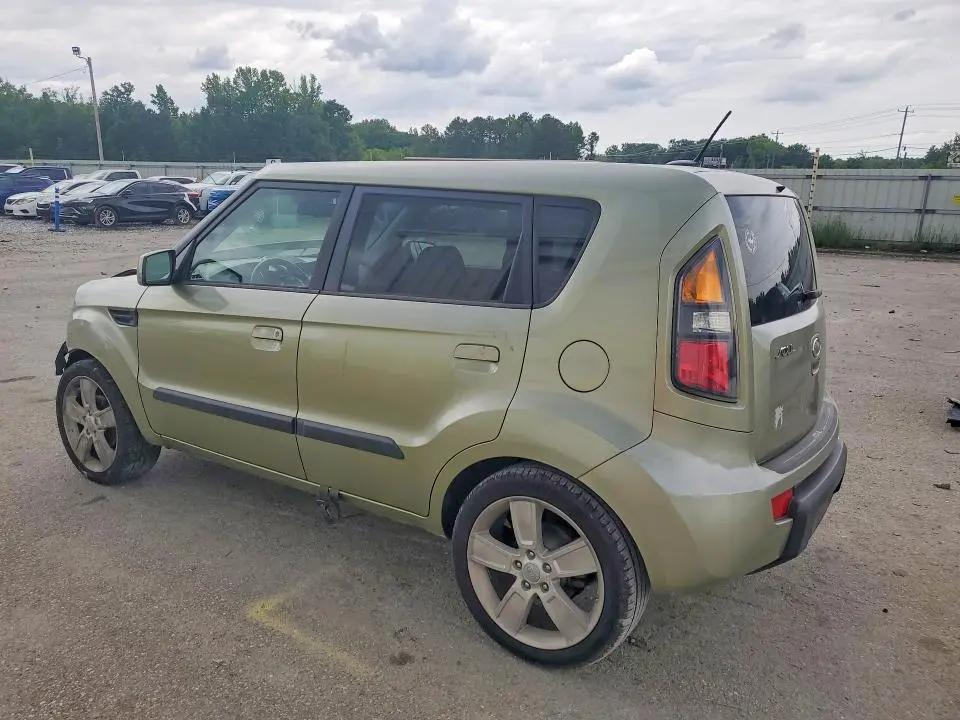 2010 KIA SOUL +  