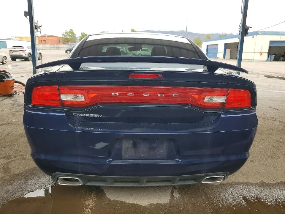 2013 DODGE CHARGER SE  