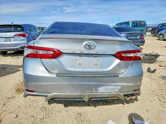 2018 TOYOTA CAMRY SE  