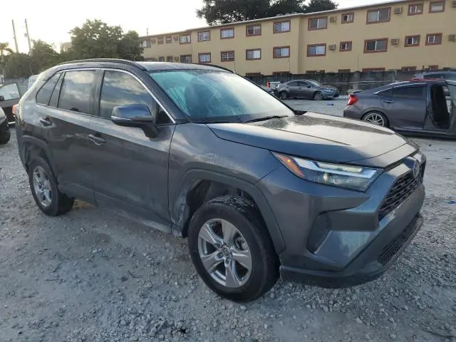 2022 TOYOTA RAV4 XLE  
