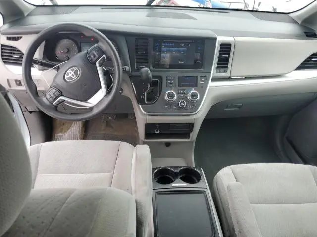 2016 TOYOTA SIENNA LE  