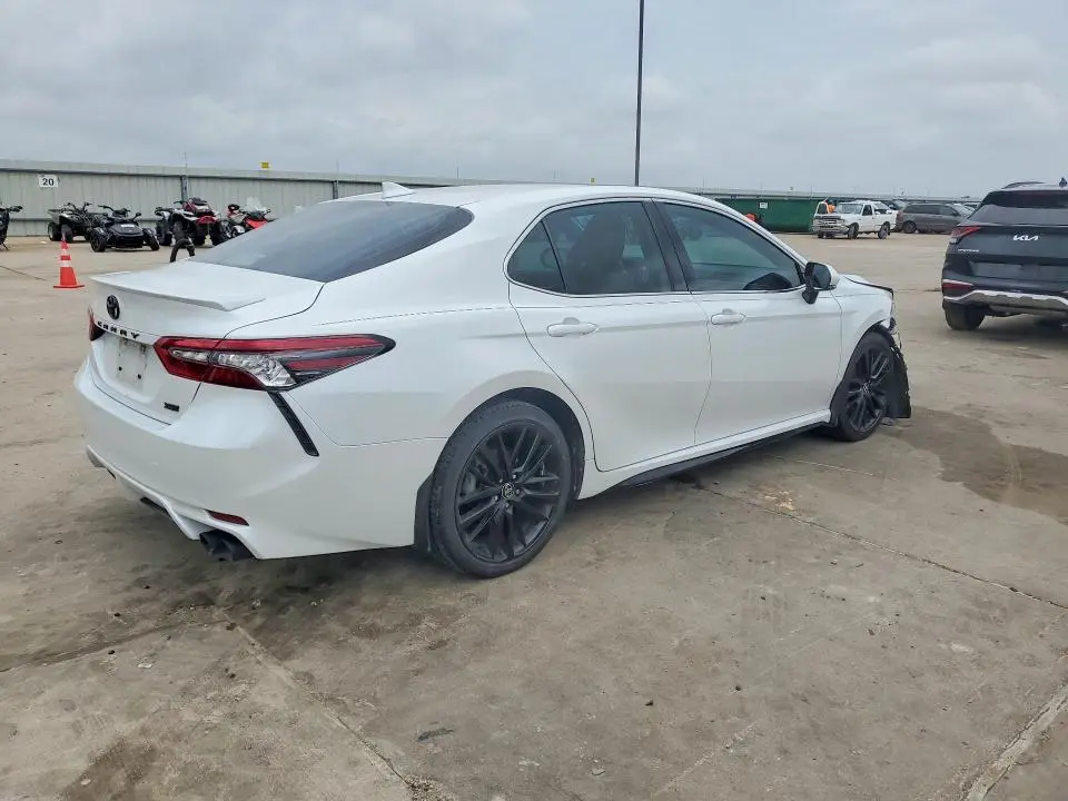 2021 TOYOTA CAMRY XSE  