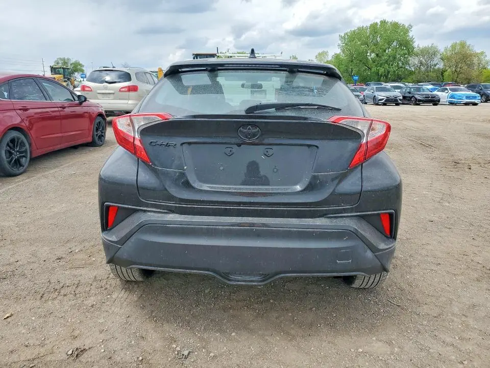 2020 TOYOTA C-HR LE  