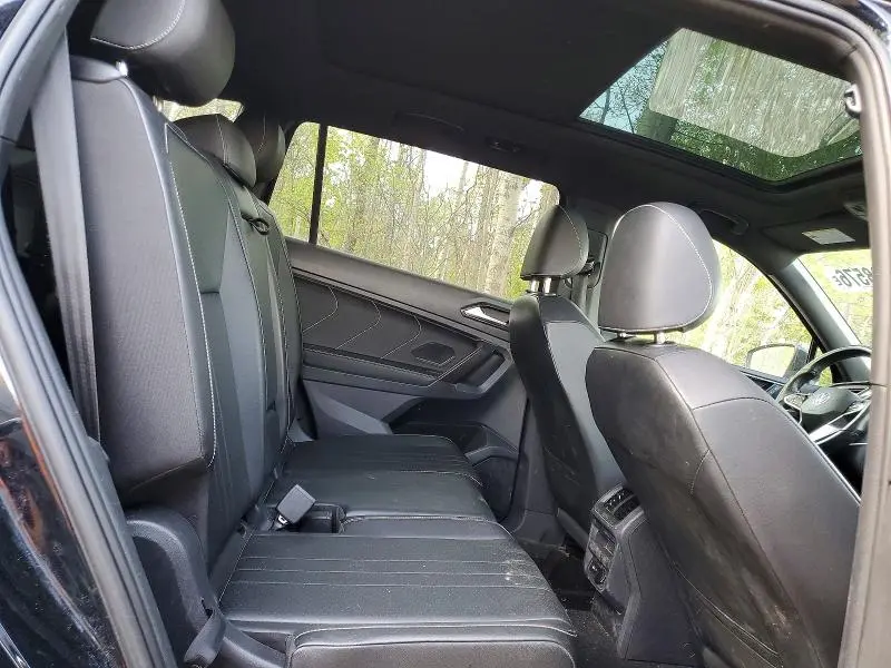 2022 VOLKSWAGEN TIGUAN SE R-LINE BLACK  
