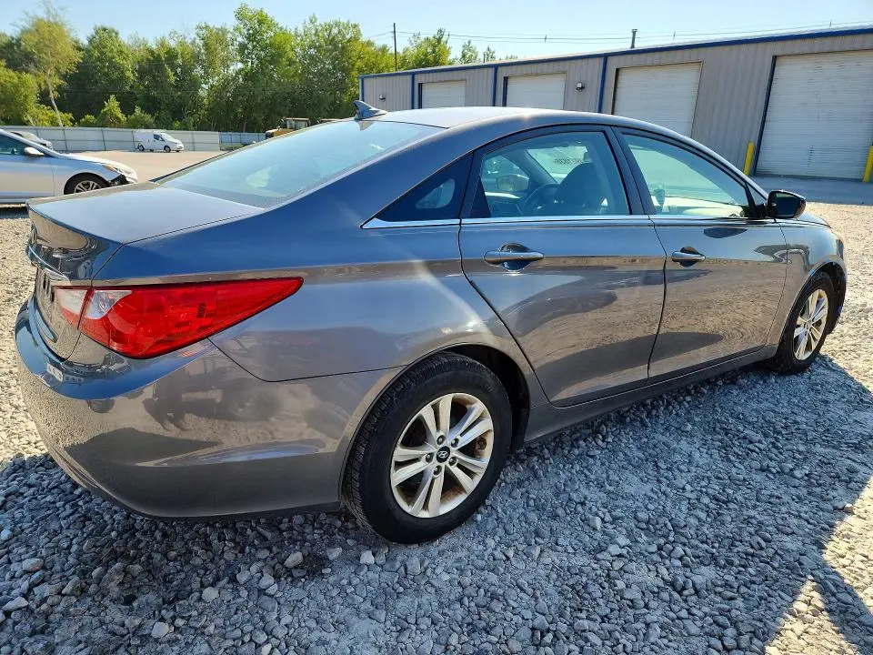 2011 HYUNDAI SONATA GLS  