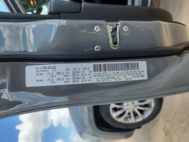 2019 JEEP CHEROKEE LATITUDE PLUS  