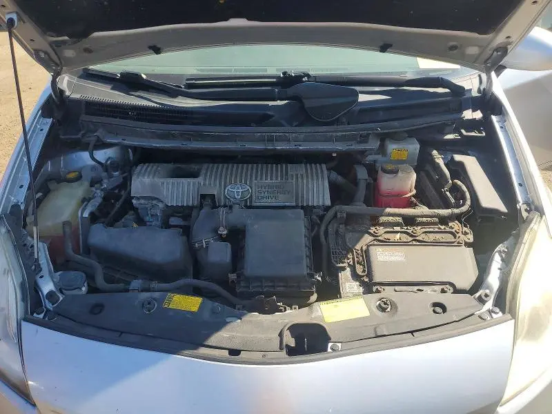 2013 TOYOTA PRIUS TWO  
