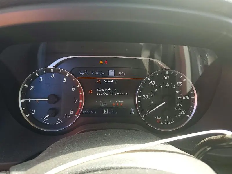 2021 NISSAN TITAN SV  